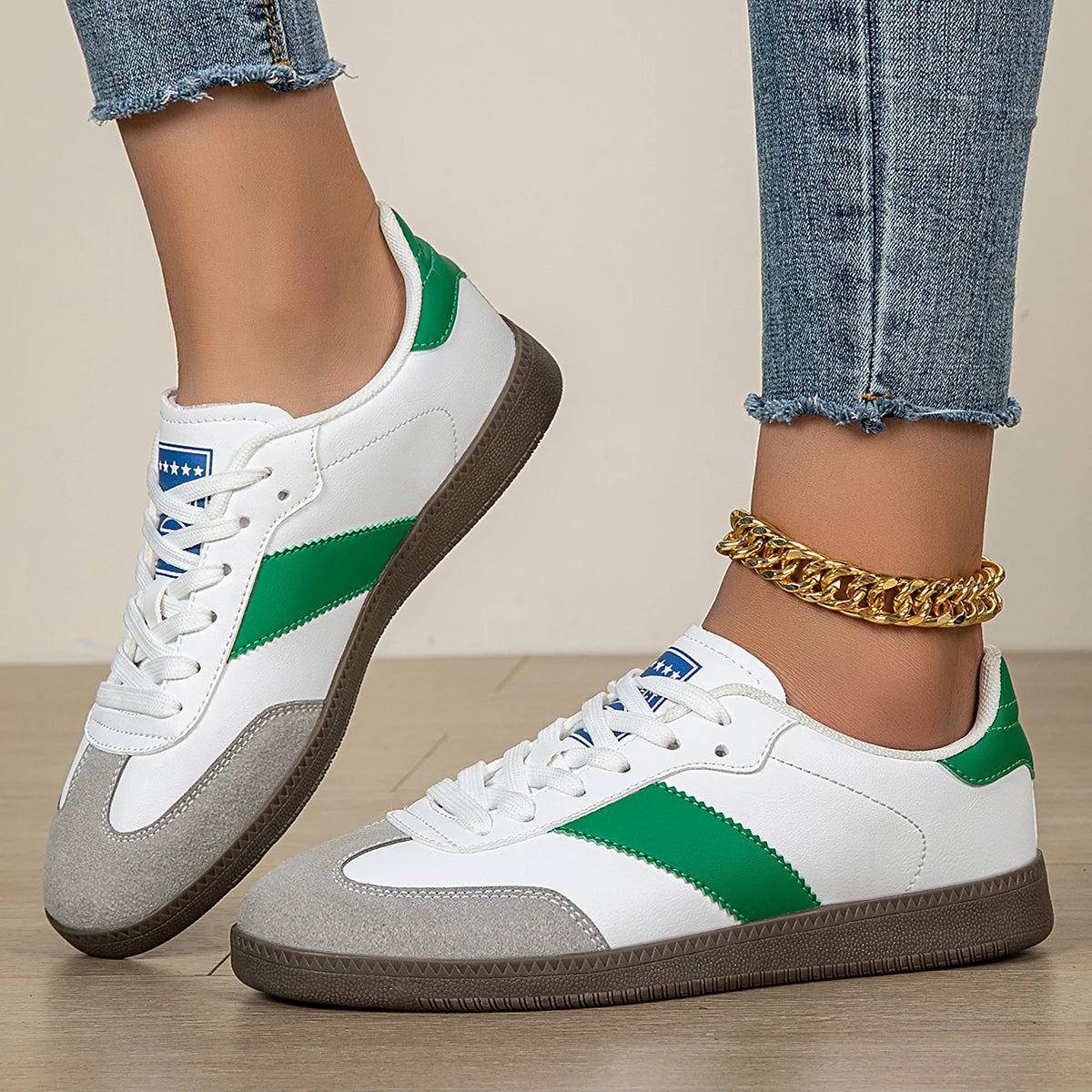Retro Low Top Casual Sneakers